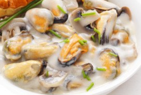 Moules Décoquillées à la Crème, Vin Blanc & Champignons de Paris – 450g (2 personnes)