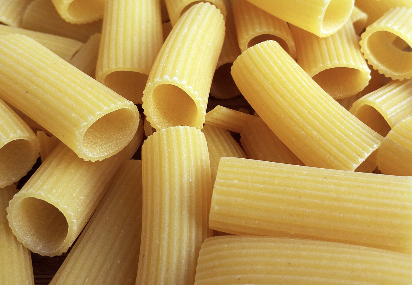 Rigatoni frais striés aux œufs